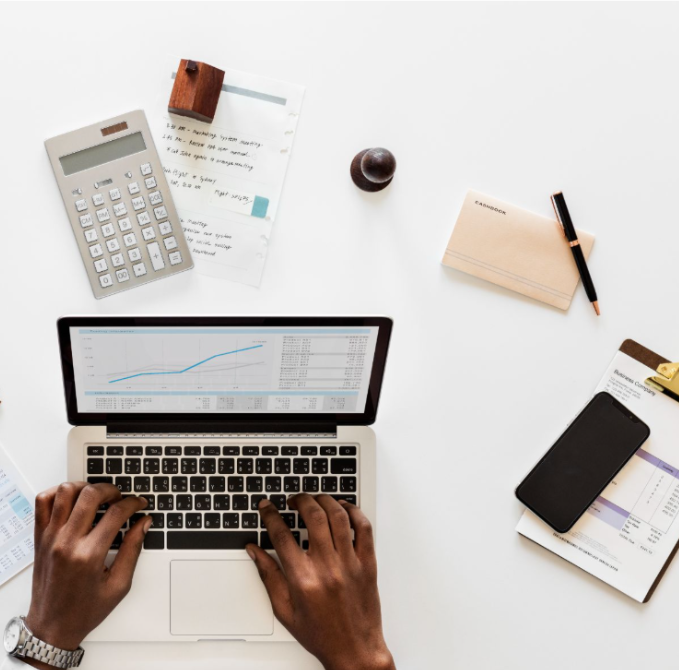Manual reporting process using outdated data — accounting software stack problem